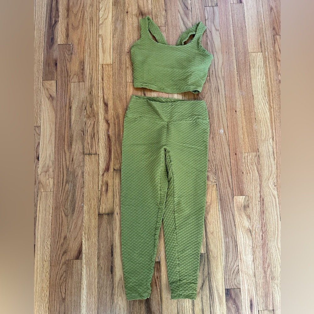 Booty by Brabants Olive Textured Leggings Set